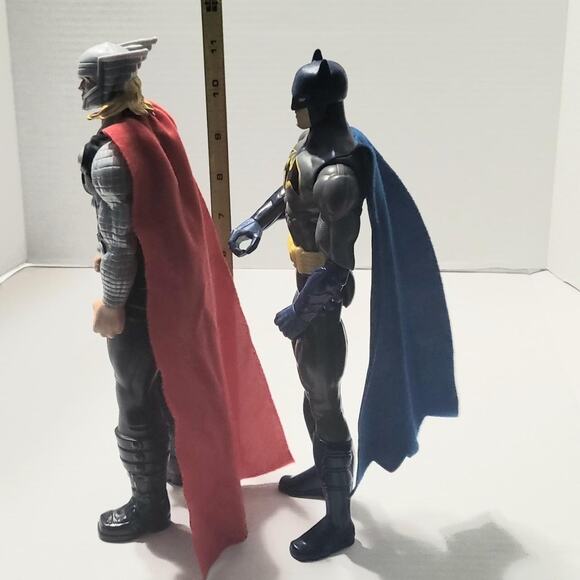Marvel Thor vs dc batman‎ - Picture 2 of 6